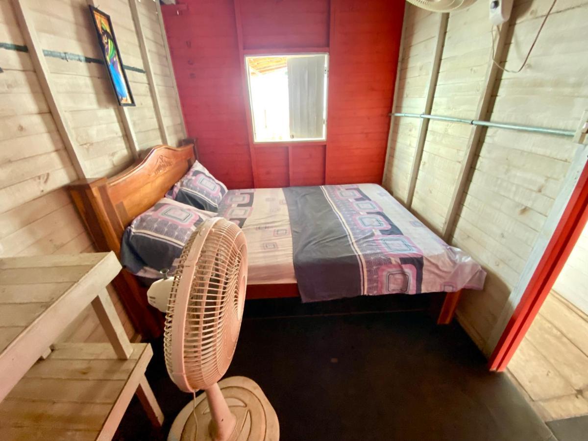 Hostal Paraiso Isla Mucura Buitenkant foto